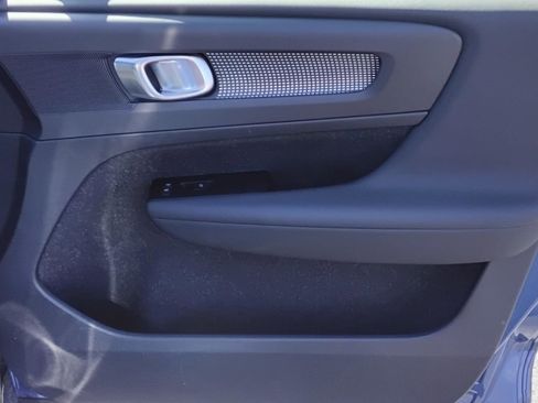 Used 2021 Volvo XC40 P8 Recharge w/ Advanced Package image 25