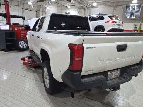 Used 2024 Toyota Tacoma SR image 1