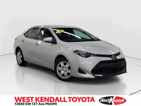 Used 2019 Toyota Corolla LE image 1