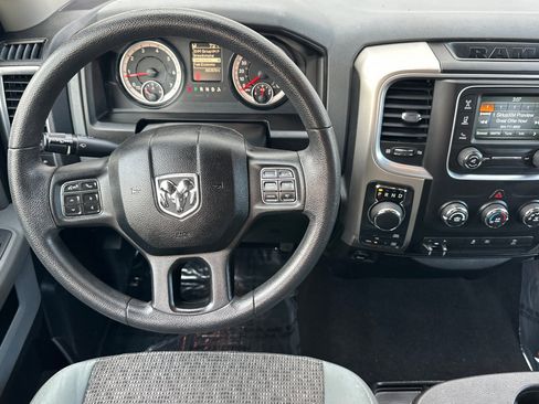 Used 2018 RAM 1500 Classic SLT image 16
