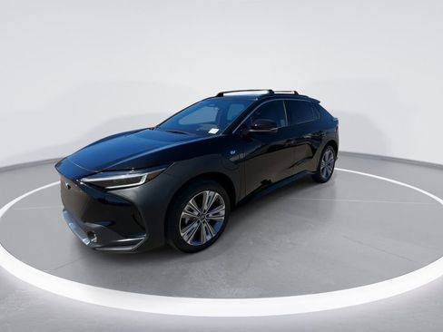 Used 2024 Subaru Solterra Touring image 5