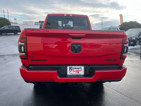 Used 2024 RAM 2500 Big Horn w/ Night Edition image 9