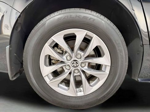Used 2024 Toyota Sienna LE AWD/4WD image 44
