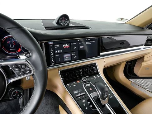 Certified 2018 Porsche Panamera 4S image 13