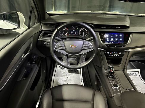 Used 2021 Cadillac XT5 Luxury FWD image 9