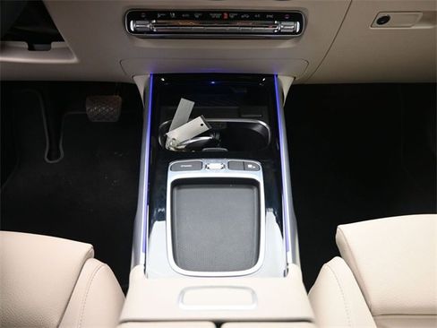 Used 2025 Mercedes-Benz GLB 250 GLB 250 w/ Exclusive Package image 13