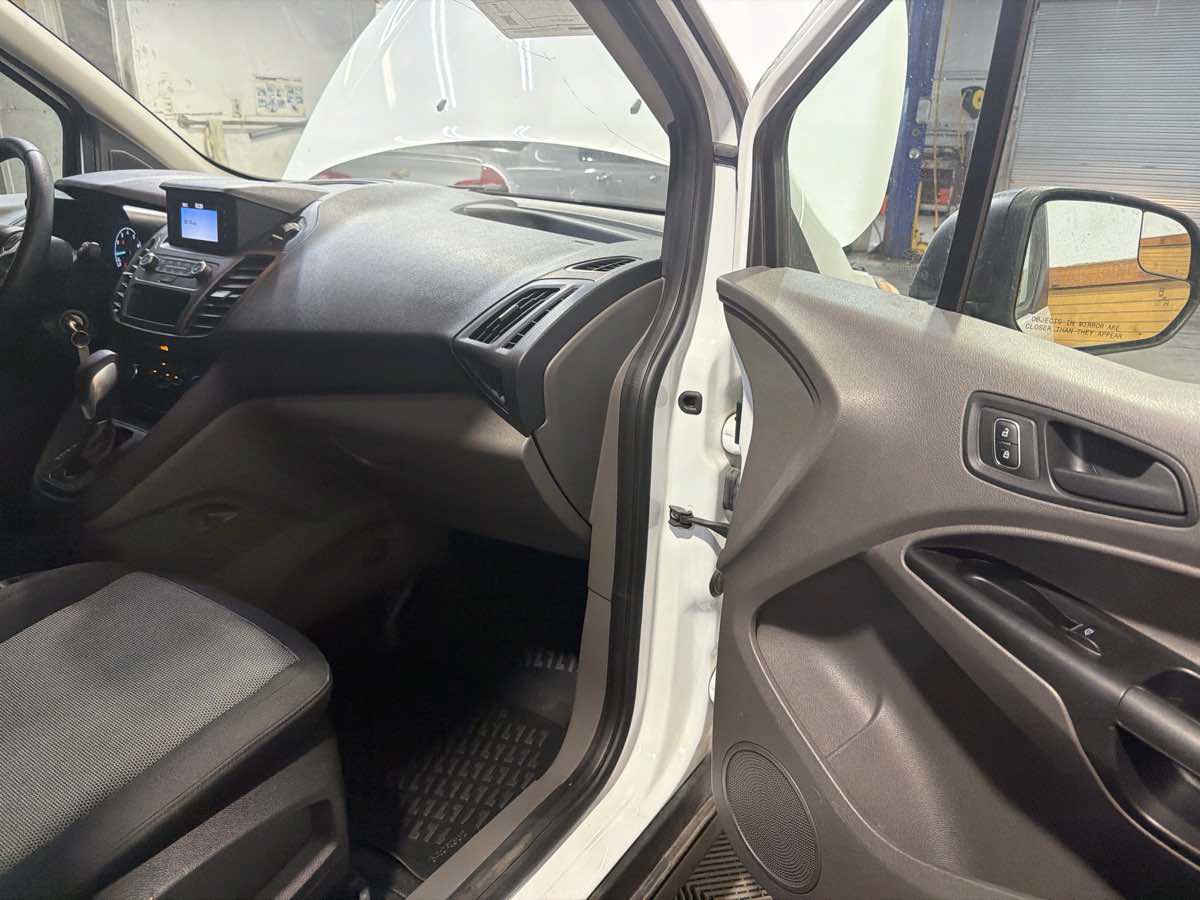 Used 2019 Ford Transit Connect XL FWD image 23