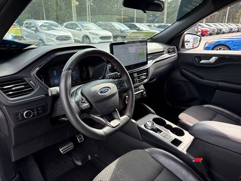 Certified 2023 Ford Escape ST-Line w/ Tech Pack #1 image 6