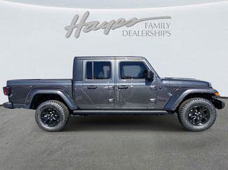 Used 2021 Jeep Gladiator Willys video 2