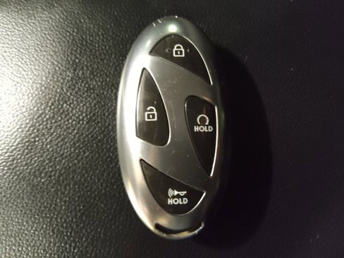 Used 2024 Hyundai Elantra SEL w/ Convenience Package FWD image 32