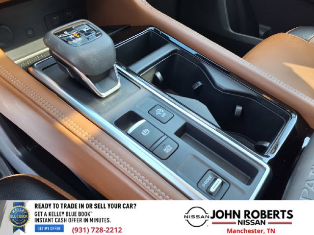 Used 2024 Nissan Pathfinder Platinum FWD image 31
