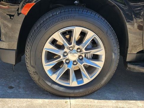 Used 2023 Chevrolet Tahoe Premier image 17