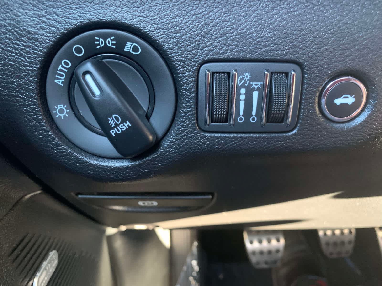 Used 2021 Dodge Challenger R/T Scat Pack RWD image 21