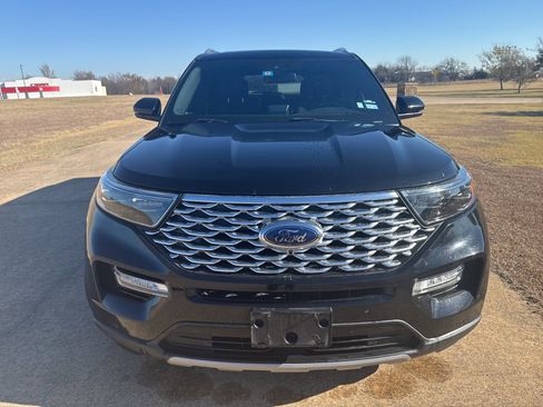 Used 2020 Ford Explorer Platinum w/ Premium Technology Package image 8