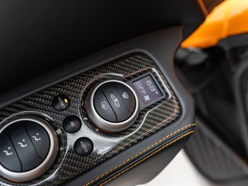 Used 2014 McLaren MP4-12C Spider RWD image 75