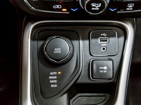Used 2018 Jeep Compass Latitude w/ Popular Equipment Group AWD/4WD image 21
