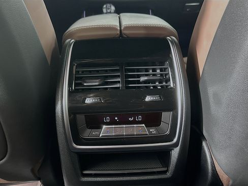 Used 2021 BMW X5 xDrive40i w/ M Sport Package image 29