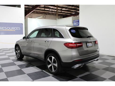 Used 2019 Mercedes-Benz GLC 350e 4MATIC image 6