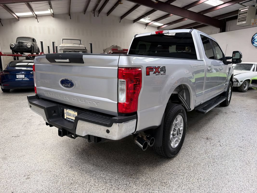 Used 2019 Ford F250 XLT w/ XLT Premium Package AWD/4WD image 7