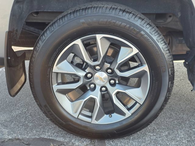 Used 2024 Chevrolet Silverado 1500 LT AWD/4WD image 15
