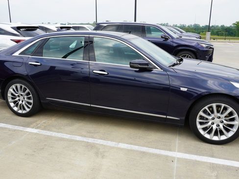 Used 2017 Cadillac CT6 3.6 AWD image 4