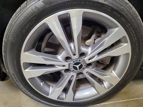Used 2021 Mercedes-Benz C 300 4MATIC Sedan w/ Premium Package image 31