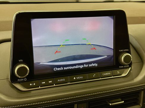 Used 2023 Nissan Rogue SV AWD/4WD image 22