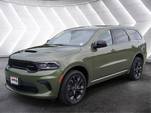 Used 2022 Dodge Durango GT w/ Blacktop Package AWD/4WD image 2
