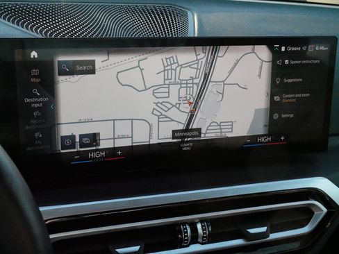 Used 2023 BMW 330i xDrive Sedan w/ Premium Package image 22