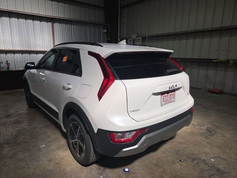 Used 2025 Kia Niro LX FWD image 8