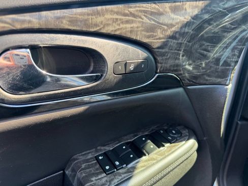 Used 2014 Buick Enclave Leather FWD image 18