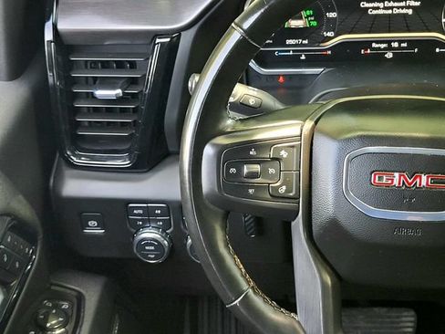 Used 2025 GMC Sierra 2500 AT4 AWD/4WD image 16