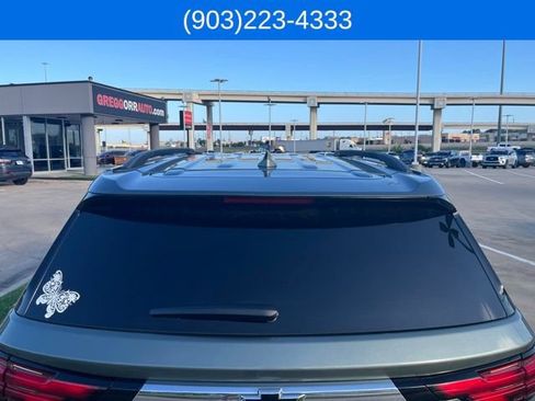 Used 2023 Chevrolet Traverse LT FWD image 6