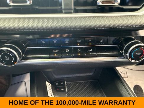Used 2025 Chevrolet Equinox LT AWD/4WD image 15