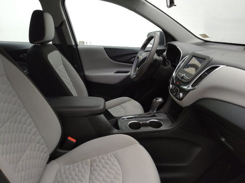 Used 2019 Chevrolet Equinox LS image 21