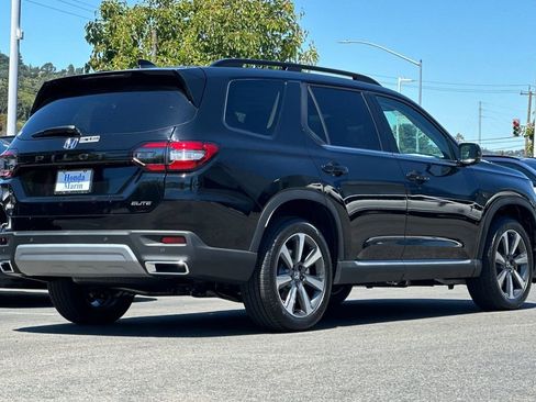 New 2025 Honda Pilot Elite image 4