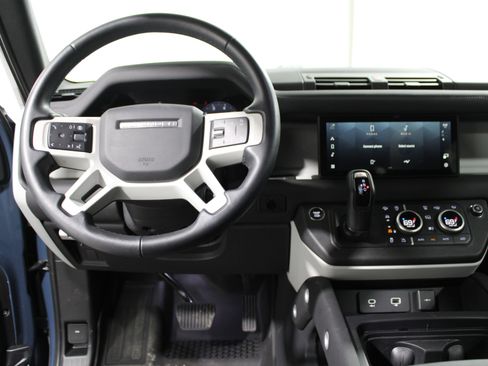 Used 2024 Land Rover Defender 110 S image 2