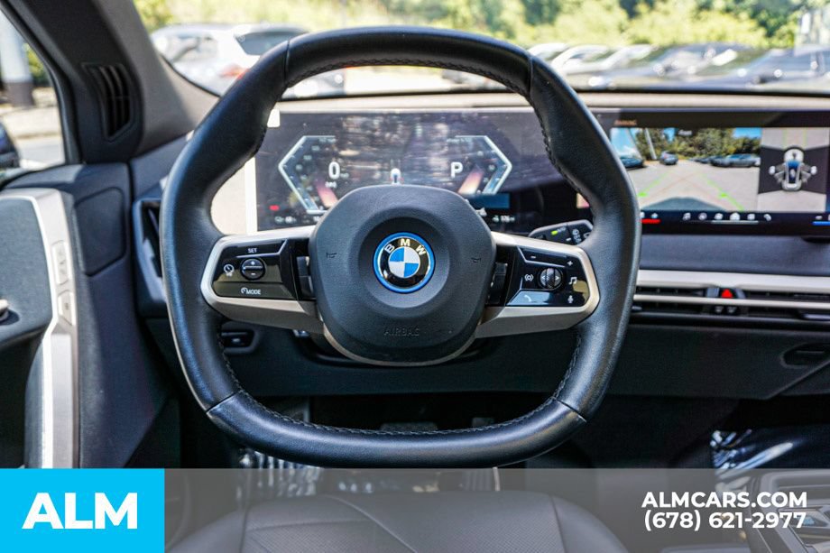 Used 2024 BMW iX xDrive50 w/ Sport Package AWD/4WD image 28