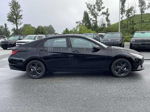 Certified 2023 Hyundai Elantra Blue FWD image 29
