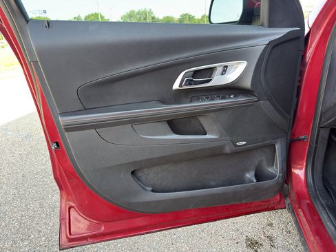 Used 2015 Chevrolet Equinox LT w/ LPO, Protection Package FWD image 10