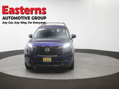 Used 2023 Nissan Pathfinder SV w/ SV Premium Package AWD/4WD image 54
