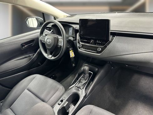 Used 2024 Toyota Corolla LE FWD image 6