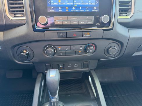 Used 2024 Nissan Frontier SV w/ Technology Package image 10