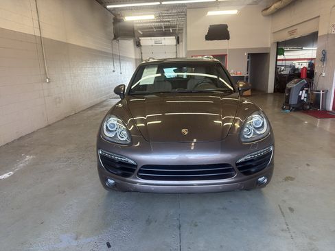 Used 2012 Porsche Cayenne S AWD/4WD image 2