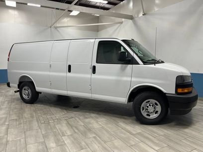 New 2026 Chevrolet Express 3500 Extended w/ Driver Convenience Package