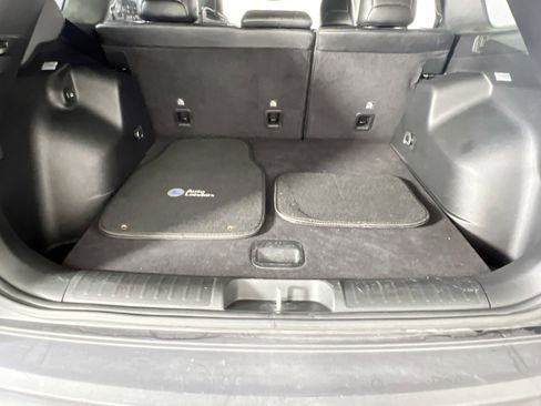 Used 2022 Jeep Cherokee Trailhawk w/ Technology Group B AWD/4WD image 24