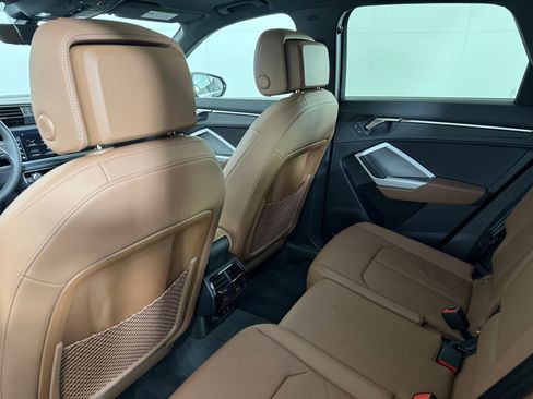 Certified 2025 Audi Q3 2.0T Premium w/ Convenience Package image 23