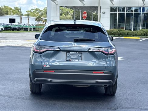 Certified 2025 Honda HR-V LX image 8