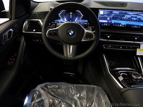 New 2026 BMW X6 xDrive40i w/ Climate Comfort Package image 15