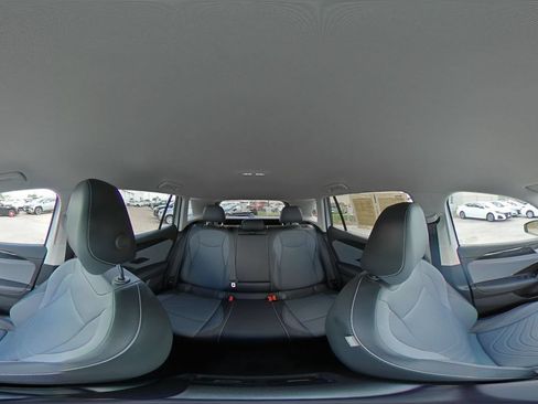Used 2026 Volkswagen Tiguan SE AWD/4WD image 44